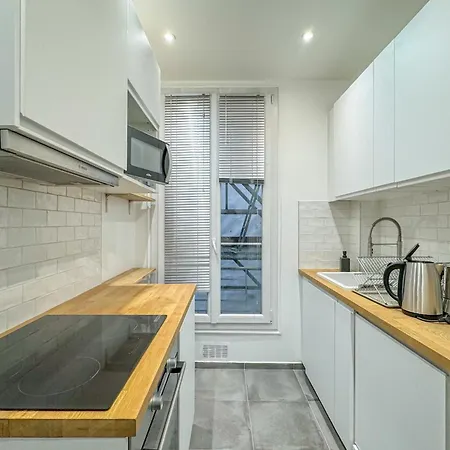 High-end T3 Quiet And Bright Lively Area דירה